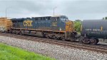 CSX 827 is the midtrain DPU.